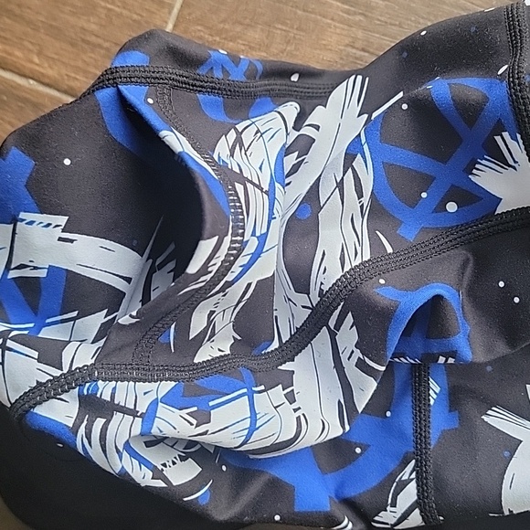 CVG Reversable leggings (no size tag possible size large see waist measurement) - Picture 3 of 6